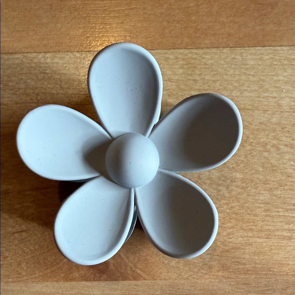 Gray Flower Shaped hair accessories